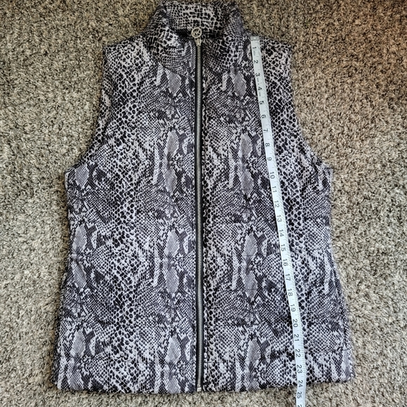 Michael Kors Snakeskin Pattern Puffer Vest - small - Picture 7 of 8